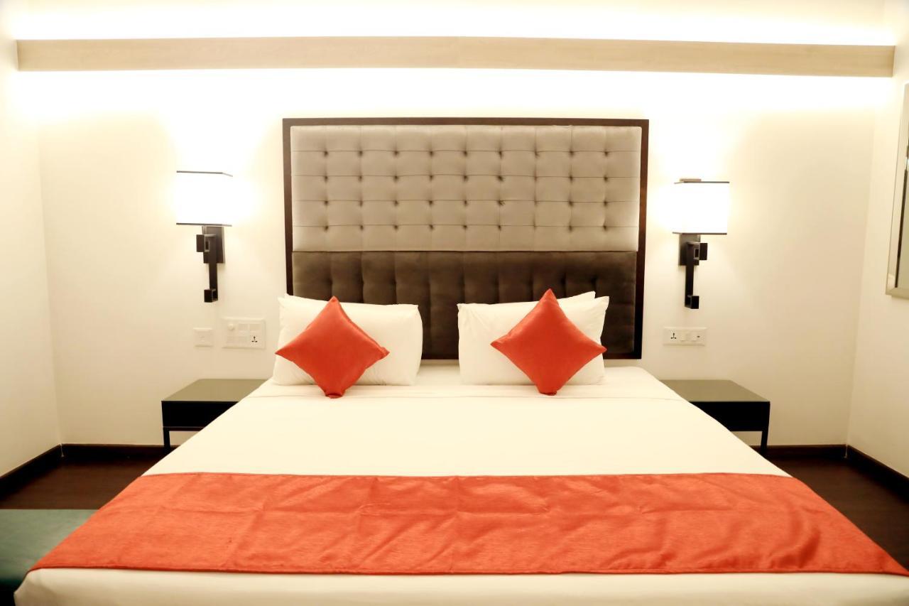 Hotel Deccan Serai Grande, Gachibowli, Hyderabad Exterior photo