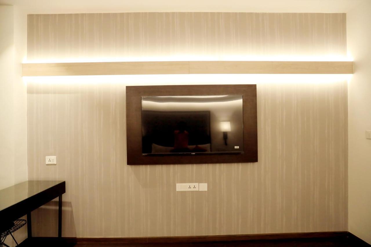Hotel Deccan Serai Grande, Gachibowli, Hyderabad Exterior photo