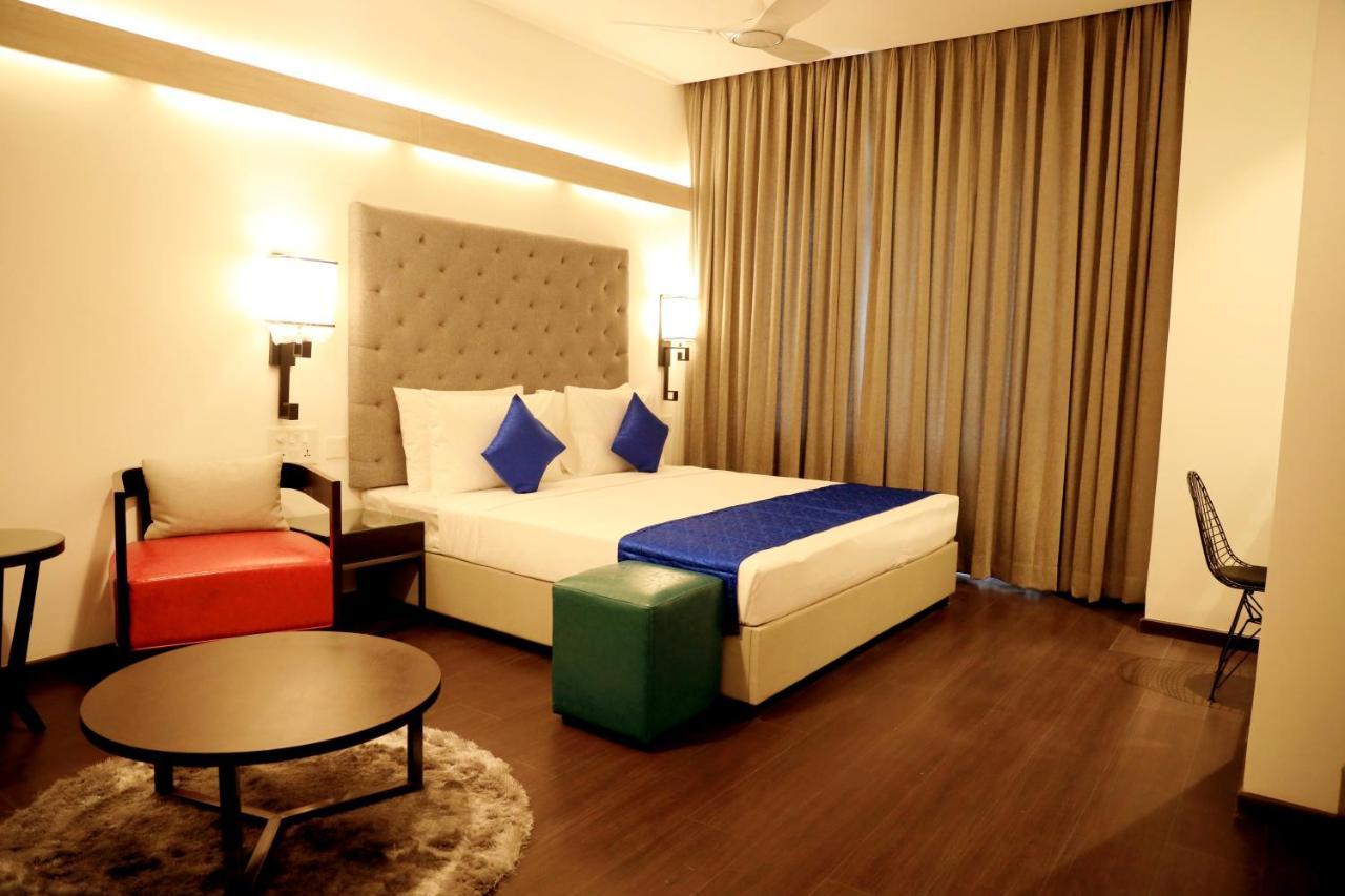 Hotel Deccan Serai Grande, Gachibowli, Hyderabad Exterior photo