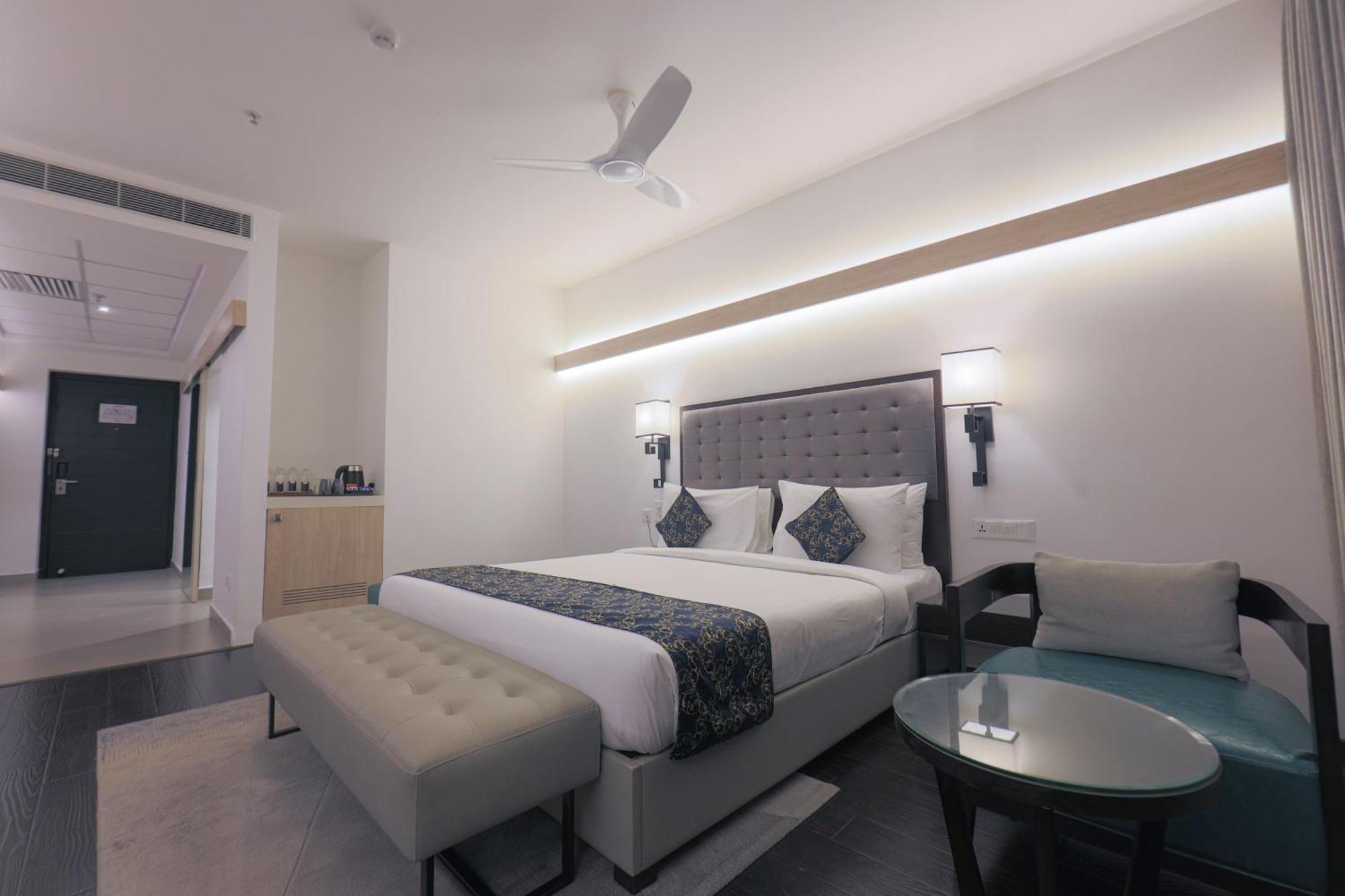 Hotel Deccan Serai Grande, Gachibowli, Hyderabad Exterior photo